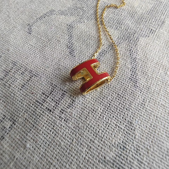 Classic Hermès Poph Letter Necklace That Makes You Fall In Love At First Sight - Picture 1 of 7